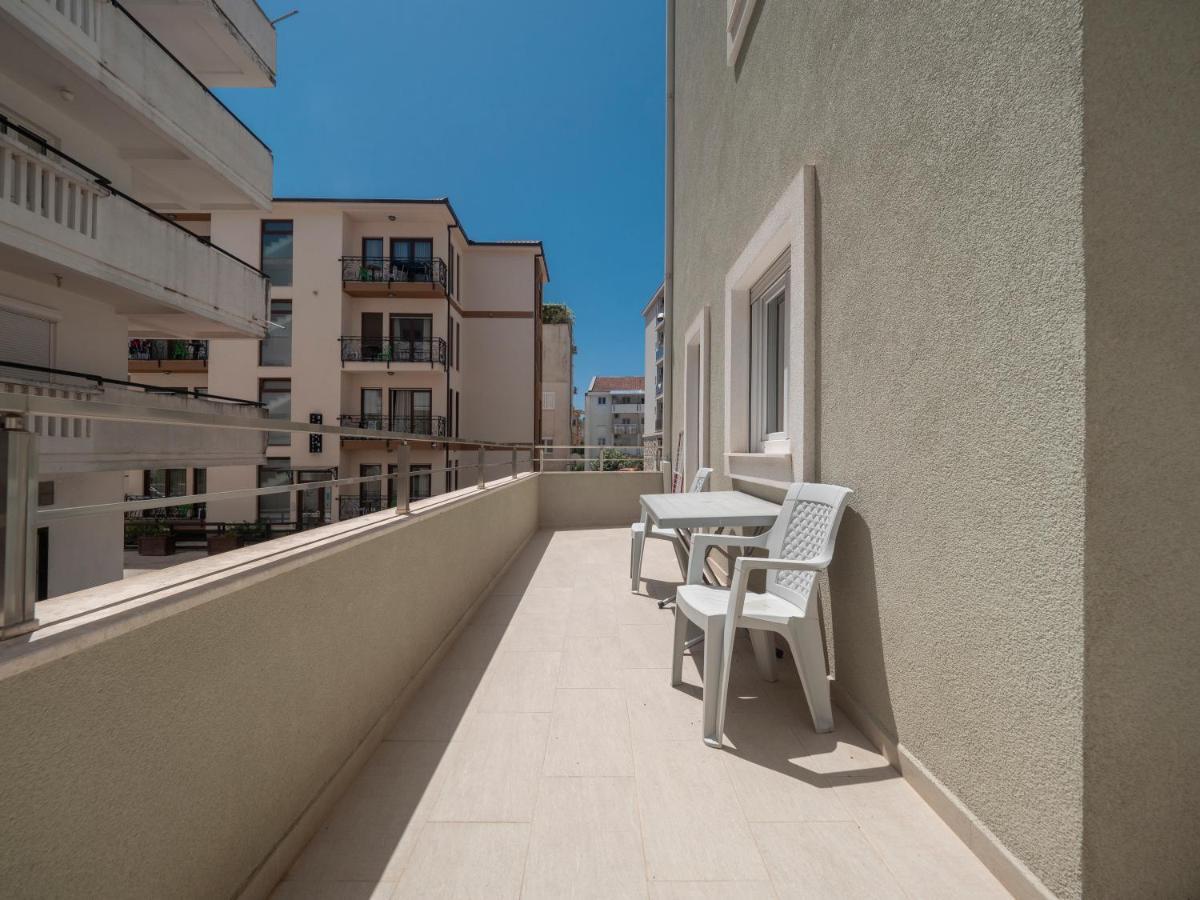 Marea Apartments Budva Bagian luar foto
